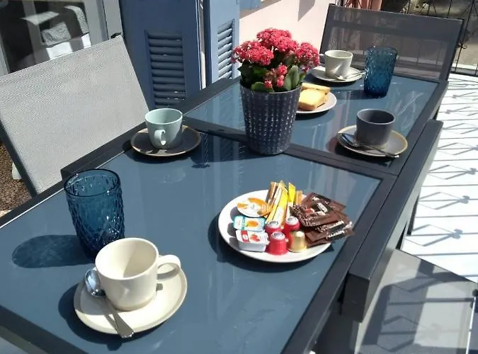 Marinos Appartement *